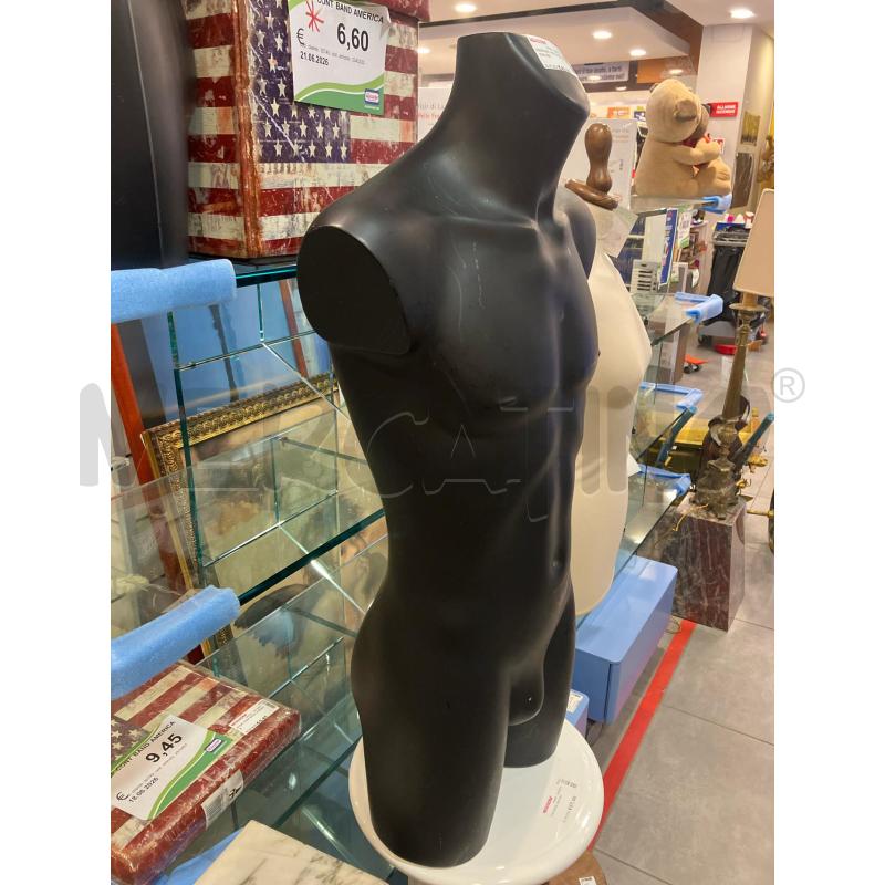 MANICHINO MEZZO BUSTO MASCHIO | Mercatino dell'Usato Roma eur 2
