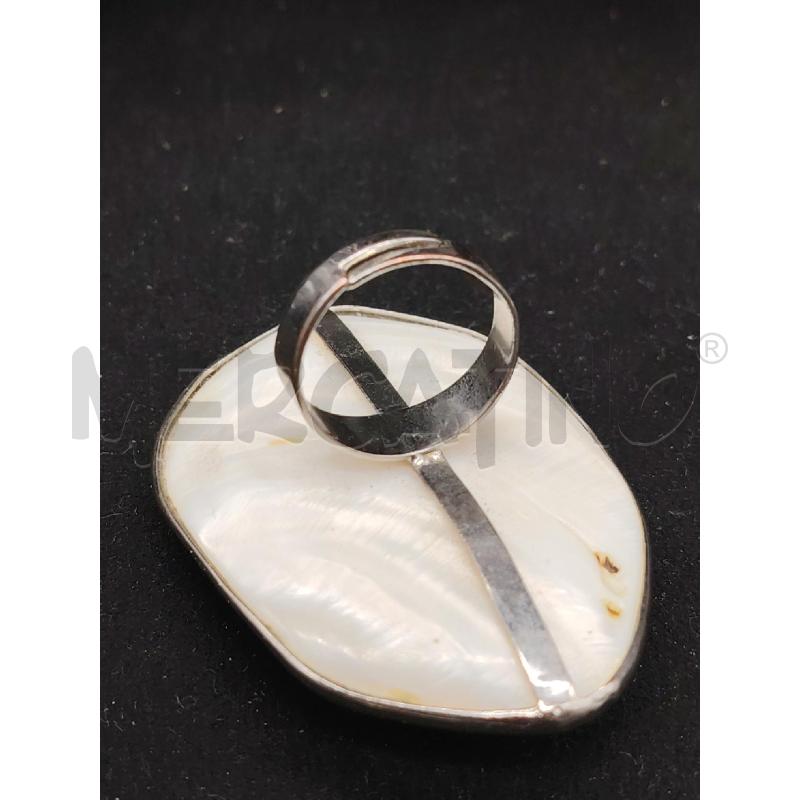 MAXI ANELLO MADREPERLA GREZZA | Mercatino dell'Usato Roma eur 3