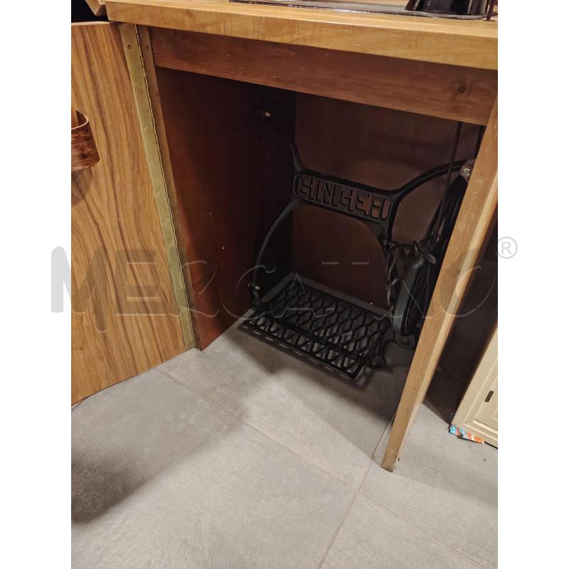 MOBILE MACCHINA DA CUCIRE SINGER | Mercatino dell'Usato Roma eur 3