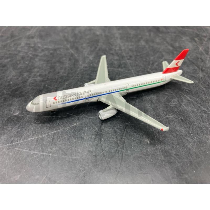 MODELLINO AEREO AUSTRIAN AIRLINES  | Mercatino dell'Usato Roma eur 1