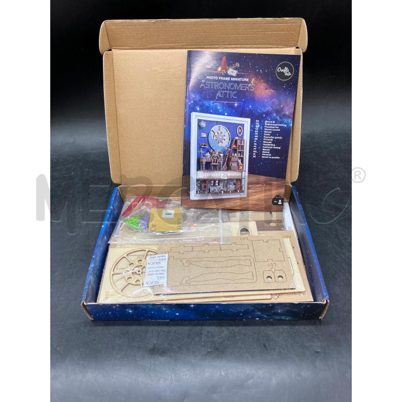 PHOTO FRAME MINIATURE ASTRONOMER'S ATTIC | Mercatino dell'Usato Roma eur 3