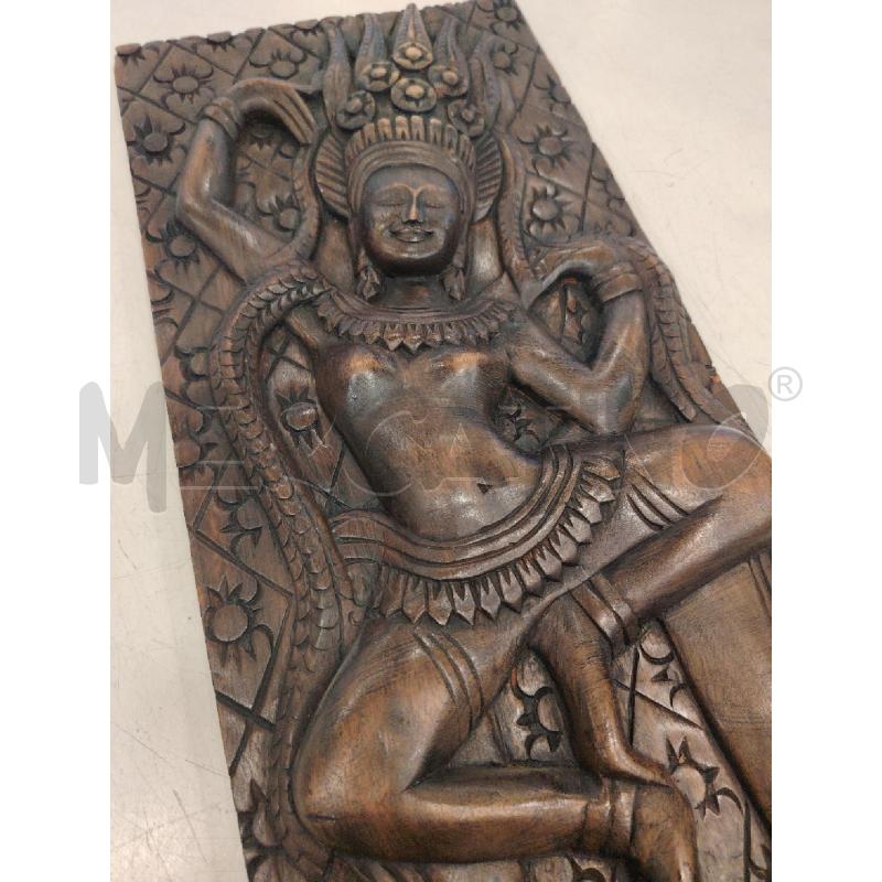 PLACCA  LEGNO CAMBOGIANA DONNA DANZANTE | Mercatino dell'Usato Roma eur 2