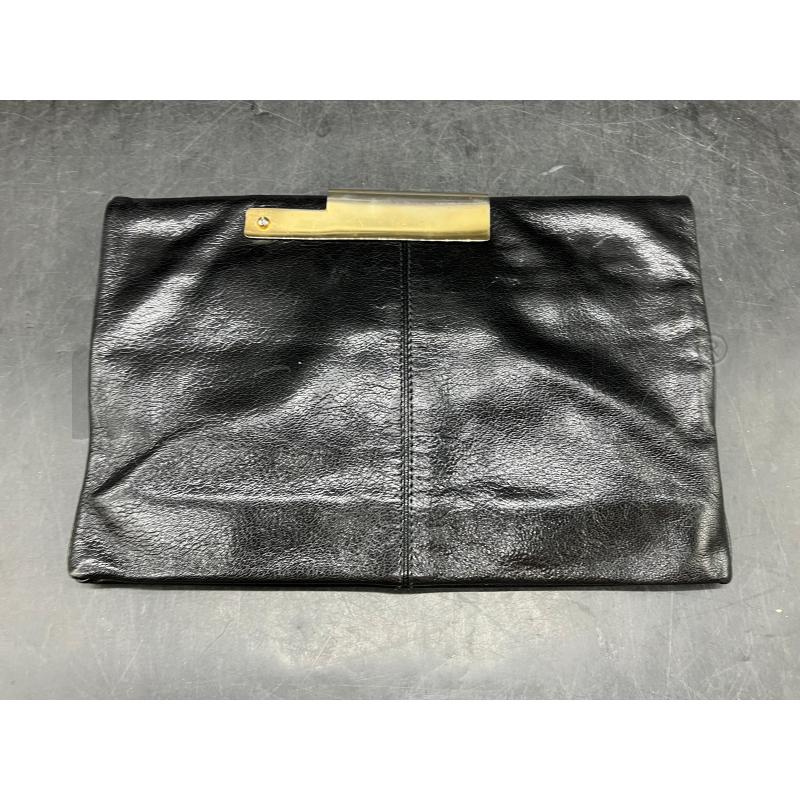 POCHETTE CILLI NERA CHIUS DOR  | Mercatino dell'Usato Roma eur 2