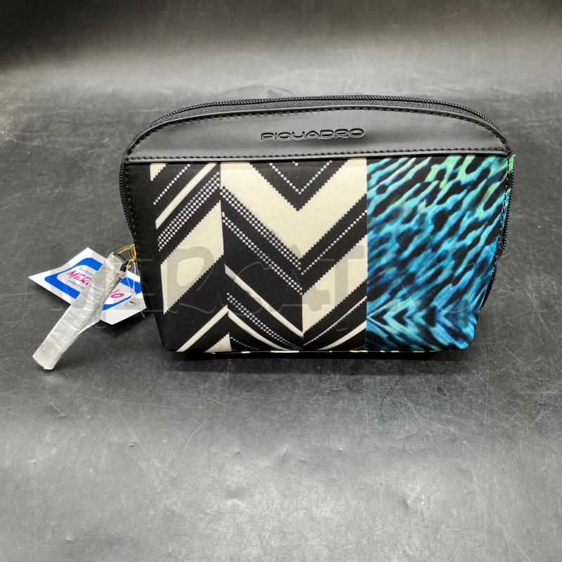 POCHETTE PIQUADRO NE MACUL AZZ SPIGATO  | Mercatino dell'Usato Roma eur 1
