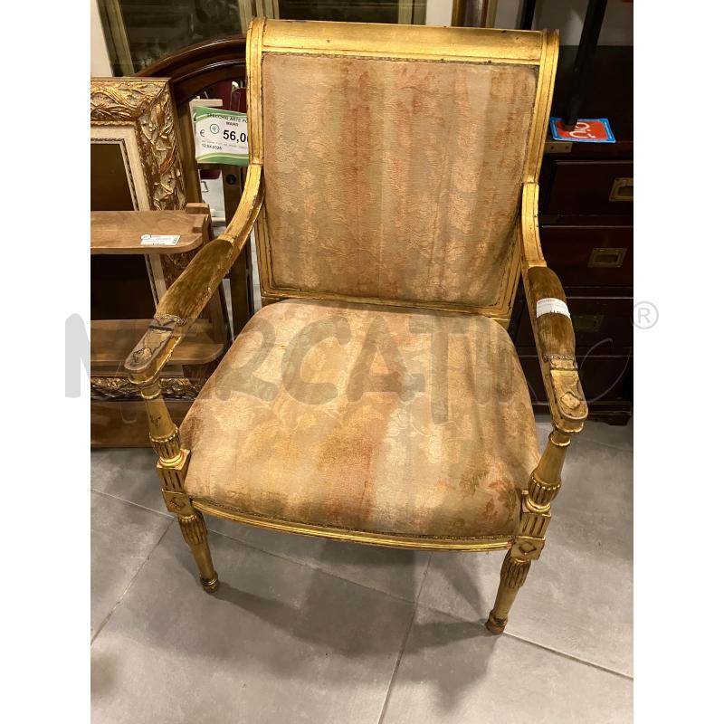 POLTRONA D VELLUTO  | Mercatino dell'Usato Roma eur 1