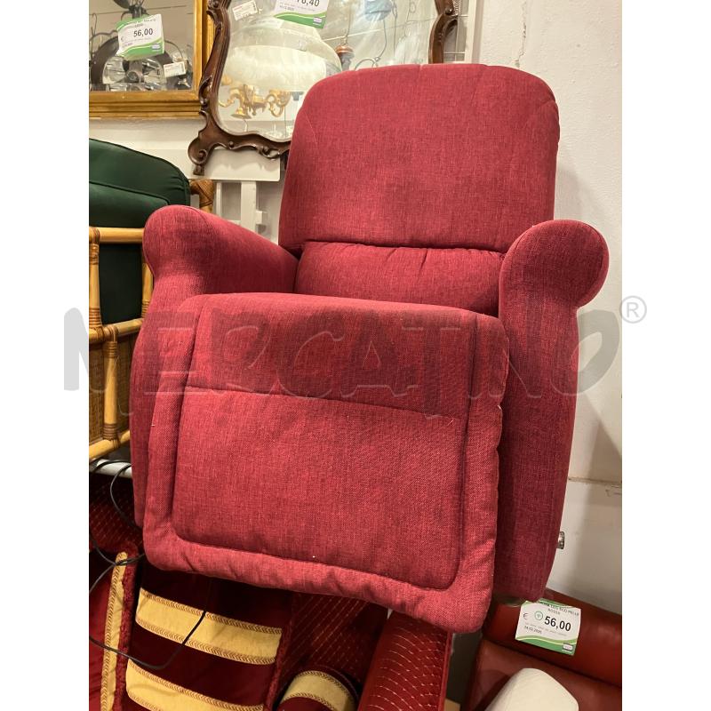 POLTRONA RELAX ROSSA | Mercatino dell'Usato Roma eur 1