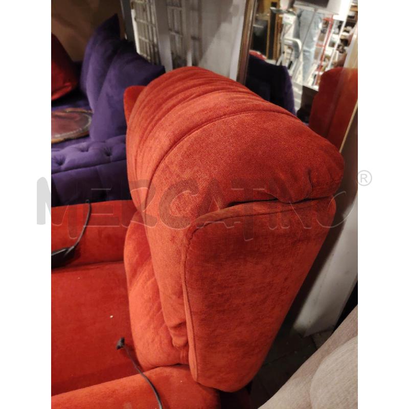 POLTRONA RELX ROSSA | Mercatino dell'Usato Roma eur 3