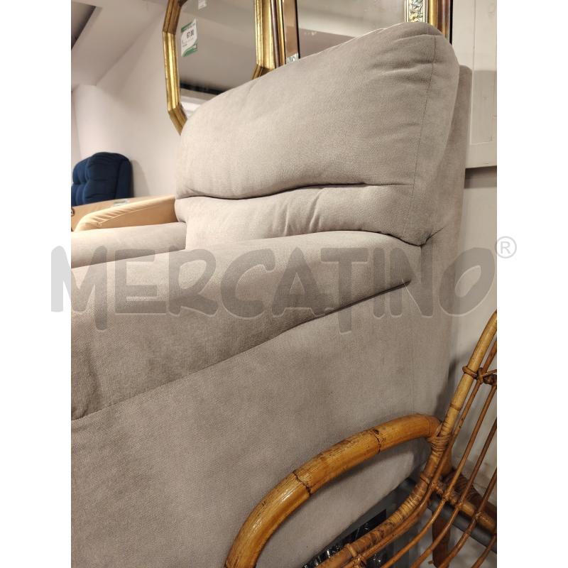 POLTRONA TESSUTO GRI | Mercatino dell'Usato Roma eur 5