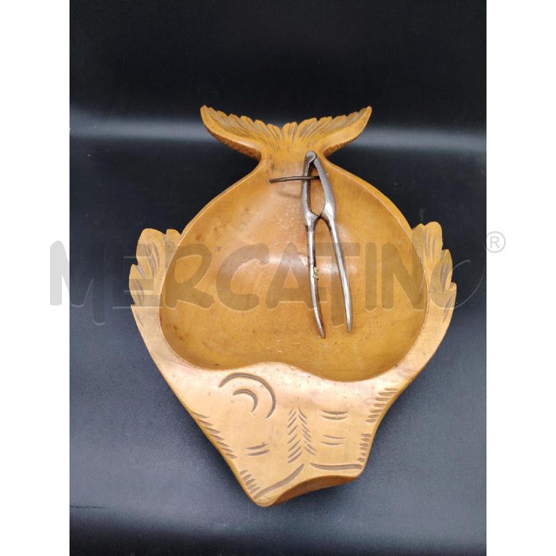 PORTA NOCI IN LEGNO CON SCHIACCIA NOCI  | Mercatino dell'Usato Roma eur 2