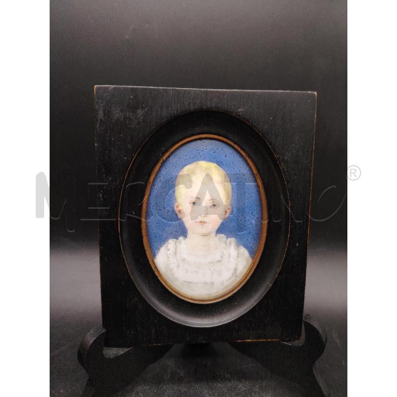 RITRATTO SU PORCELLANA  BAMBINO | Mercatino dell'Usato Roma eur 1