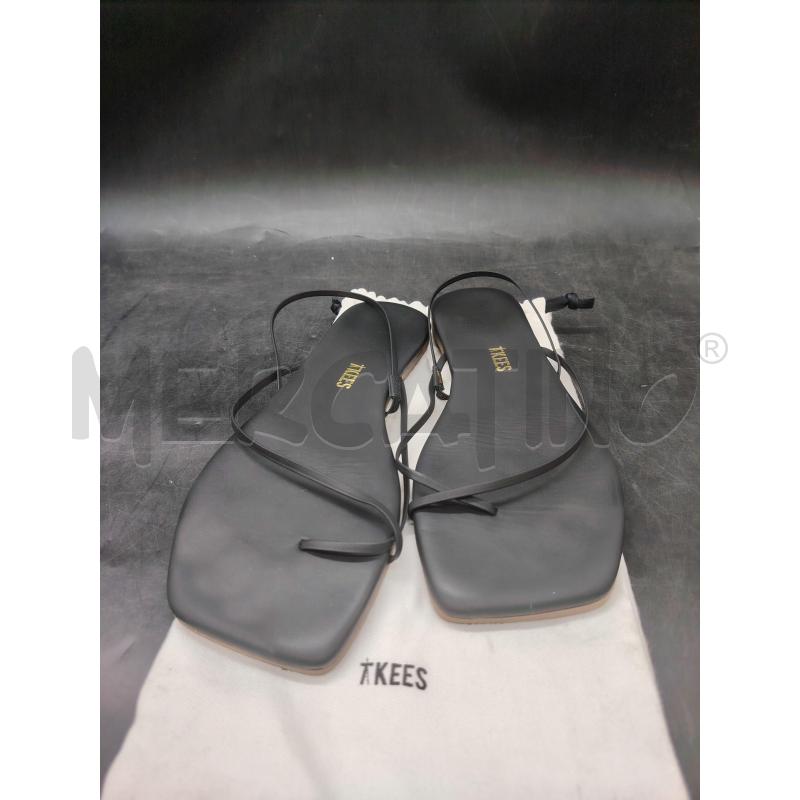 SANDALI D TKEES NE FASCIA | Mercatino dell'Usato Roma eur 1
