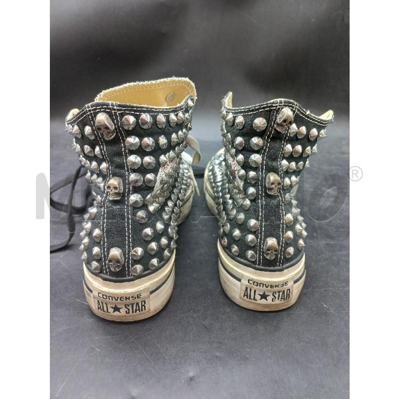 SCARPE D CONVERSE ALTE NE BORCHIATE MALTESE | Mercatino dell'Usato Roma eur 2