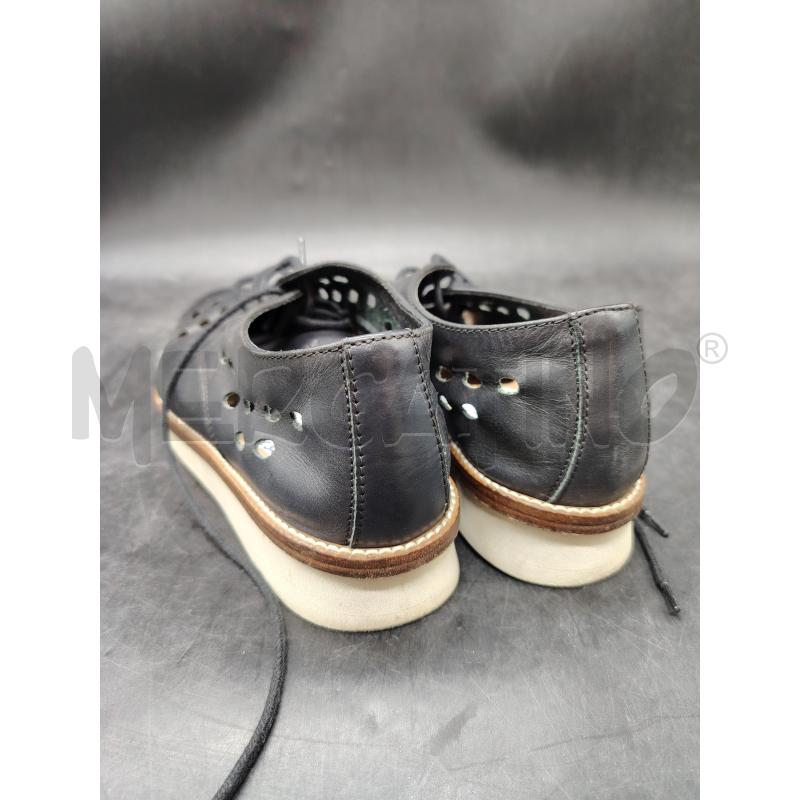 SCARPE D FRAU NE PELLE TRAFORATE | Mercatino dell'Usato Roma eur 2