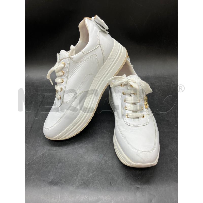 SCARPE D NEROGIARDINI SCATO BIA FIOCCO DIETRO | Mercatino dell'Usato Roma eur 1