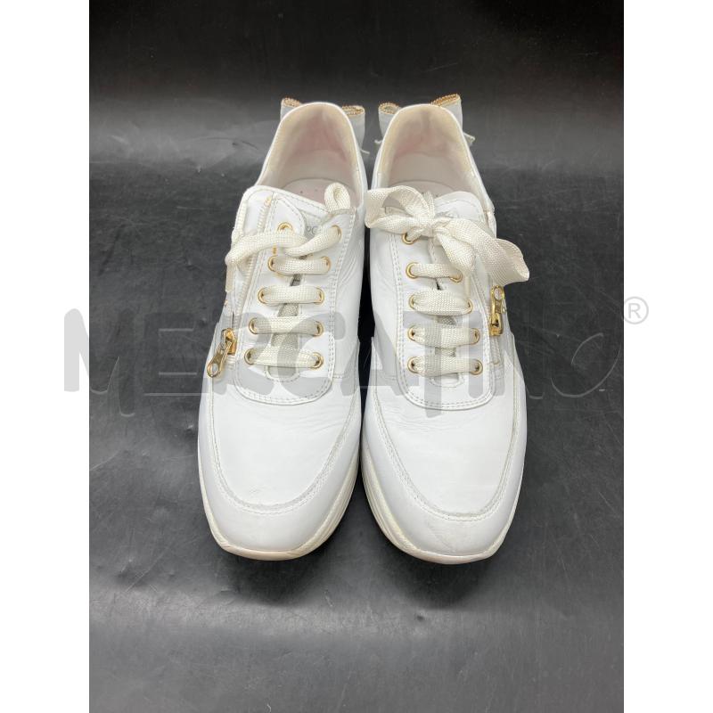 SCARPE D NEROGIARDINI SCATO BIA FIOCCO DIETRO | Mercatino dell'Usato Roma eur 2