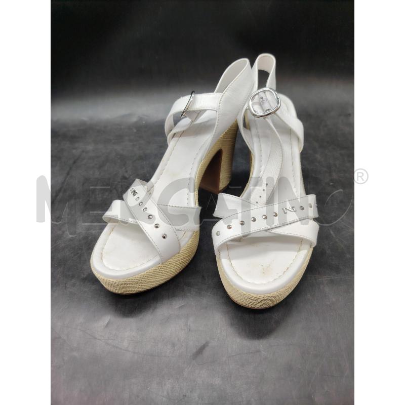 SCARPE TACCHI NERO GIARDINI BIANCHE | Mercatino dell'Usato Roma eur 1