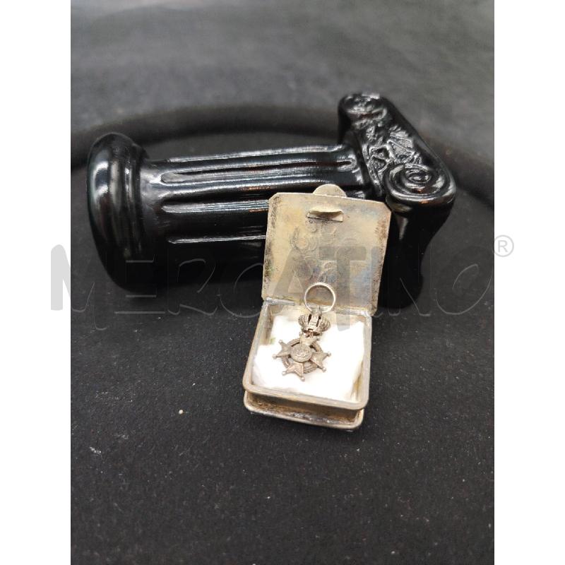 SCATOLA CON MEDAGLIA | Mercatino dell'Usato Roma eur 1