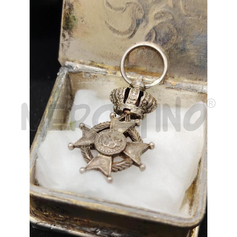 SCATOLA CON MEDAGLIA | Mercatino dell'Usato Roma eur 2