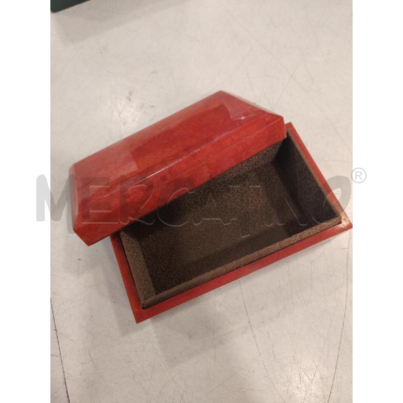 SCATOLA LAC PINEARD ROSSA  | Mercatino dell'Usato Roma eur 2