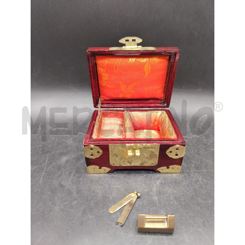 SCATOLA ORIENTALE CON CHIAVE  | Mercatino dell'Usato Roma eur 1