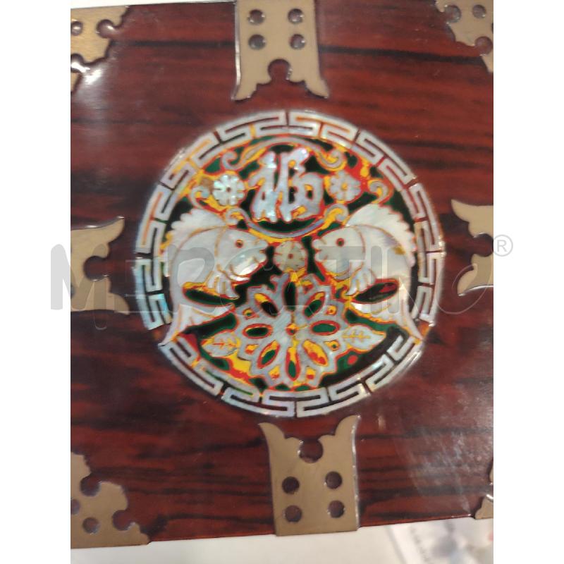 SCATOLA ORIENTALE INSERTI MADREPERLA  | Mercatino dell'Usato Roma eur 5
