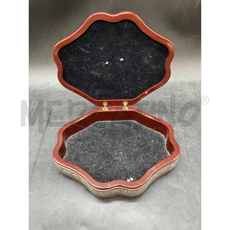 SCATOLA  OTTAGONALE LAV  | Mercatino dell'Usato Roma eur 2