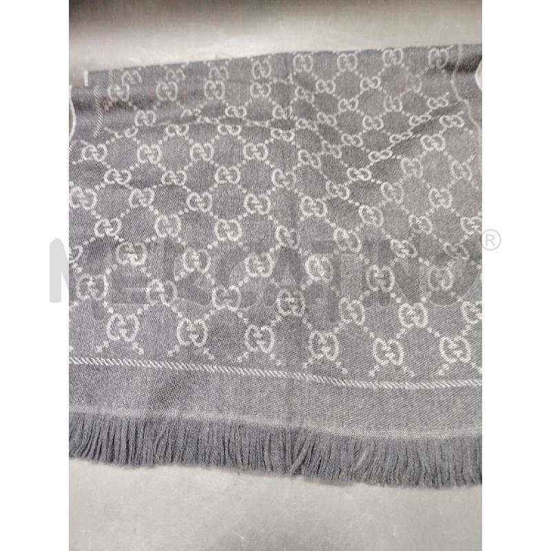 SCIARPA GUCCI GRIGIO MONOGRAM BORCHIE | Mercatino dell'Usato Roma eur 3