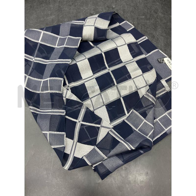 SCIARPINA GIORGIO ARMANI BLU QUADRETTI GRI  | Mercatino dell'Usato Roma eur 3