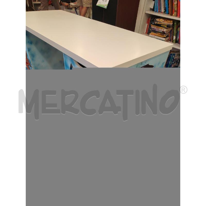 SCRIVANIA BIA SUPER EROI | Mercatino dell'Usato Roma eur 2
