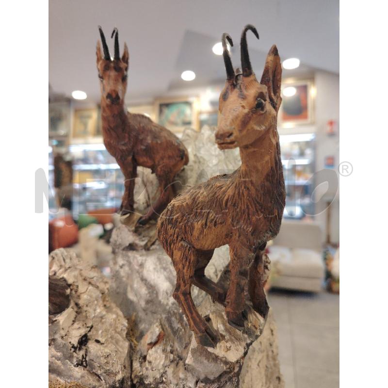 SCULTURA LEGNO CAMOSCI USSEAUX | Mercatino dell'Usato Roma eur 3