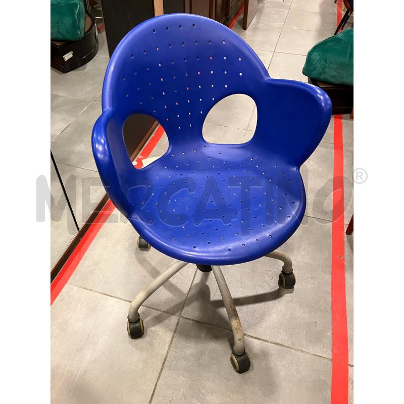 SEDIA RUOTE PLAST BLU | Mercatino dell'Usato Roma eur 1