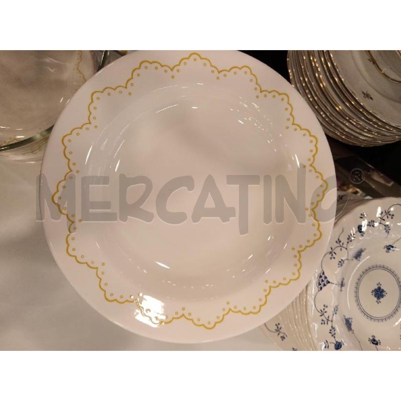 SERVIZIO IRONE STONECROFF | Mercatino dell'Usato Roma eur 4