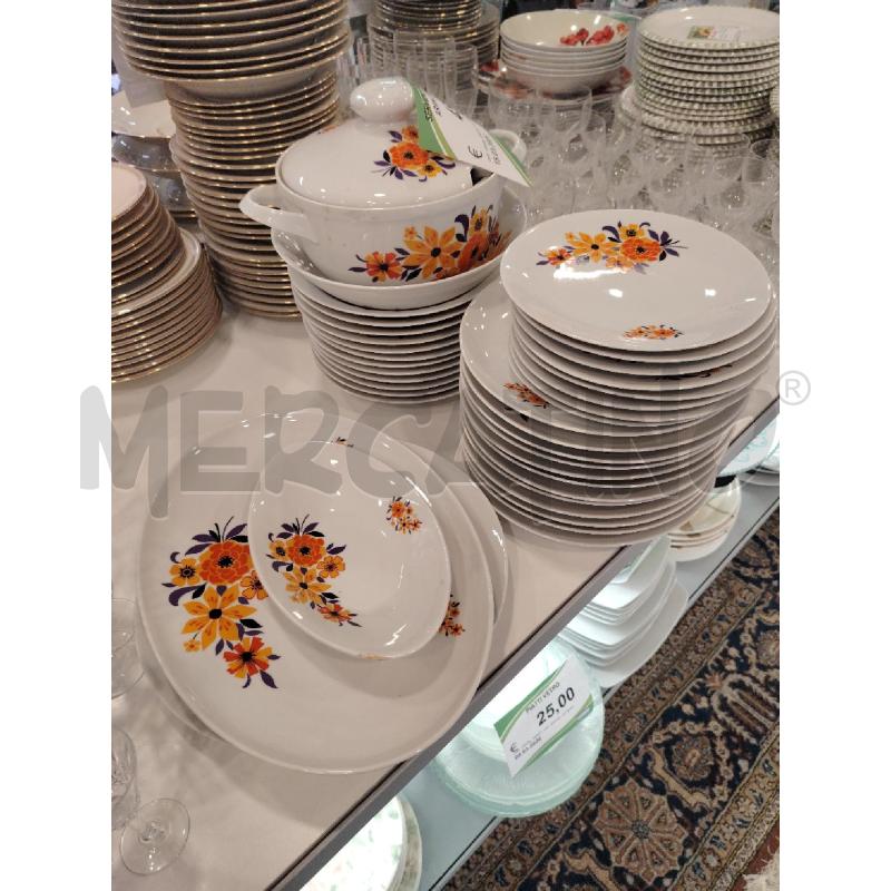 SERVIZIO PIATTI FIORI ARANCIO VIOLA  | Mercatino dell'Usato Roma eur 1