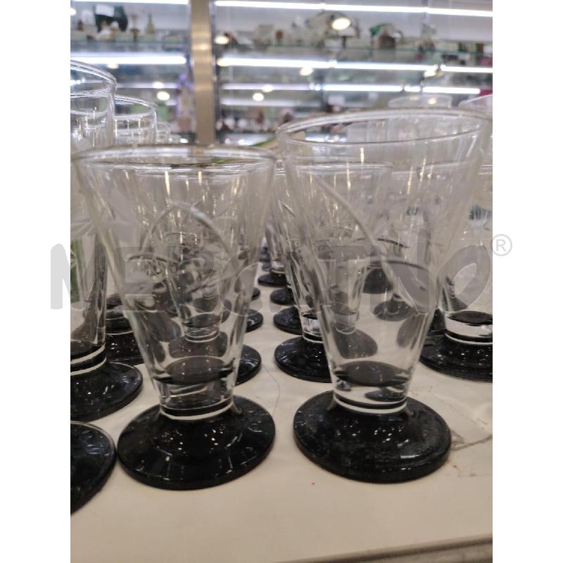 SERVIZIO  BICCHIERI INC BASE NR + CARAFFA | Mercatino dell'Usato Roma eur 2