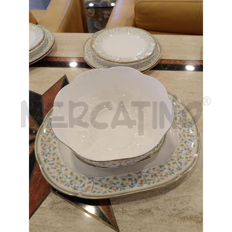SERVIZIO  PIATTI BONE CHINA FIORELLINI | Mercatino dell'Usato Roma eur 4