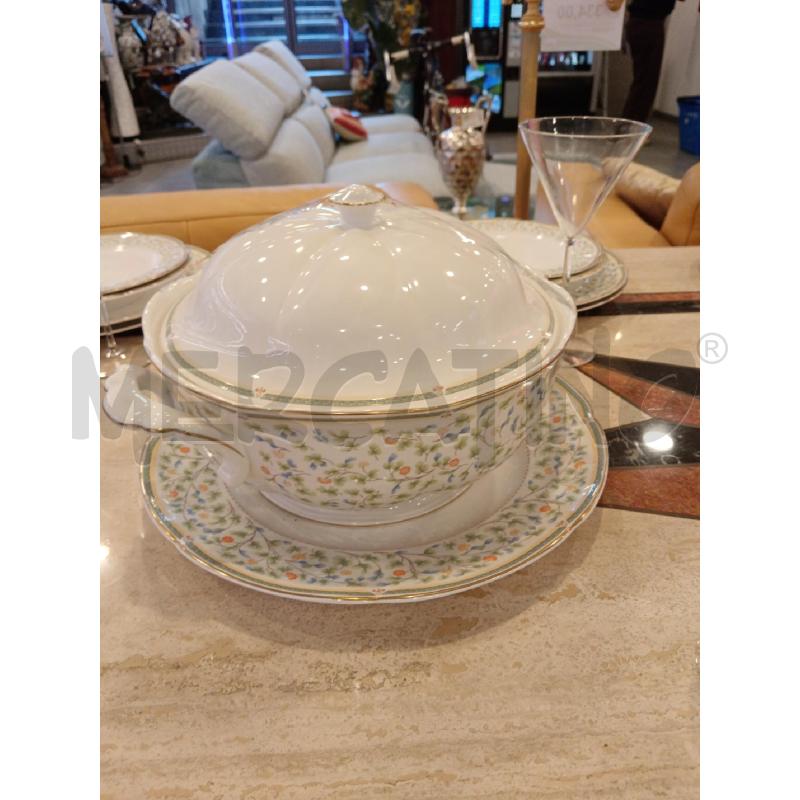 SERVIZIO  PIATTI BONE CHINA FIORELLINI | Mercatino dell'Usato Roma eur 5