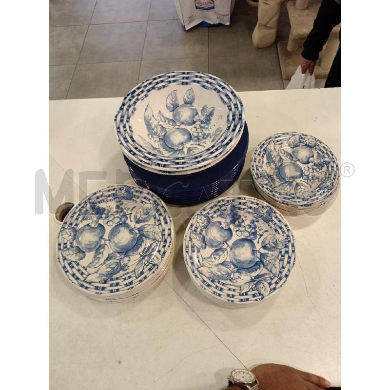 SERVIZIO  PIATTI TIFFANY BLU CON SOTTOPIATTI | Mercatino dell'Usato Roma eur 1