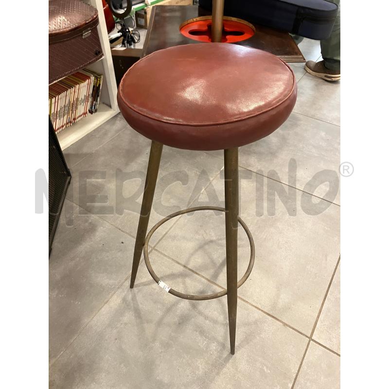 SGABELLO VINTAGE PELLE ROSS | Mercatino dell'Usato Roma eur 1