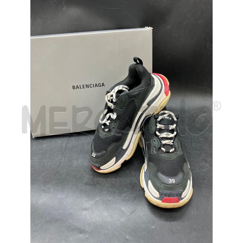 SNEAKERS D BALENCIAGA TRIPLE S NERA SCATOLA | Mercatino dell'Usato Roma eur 1