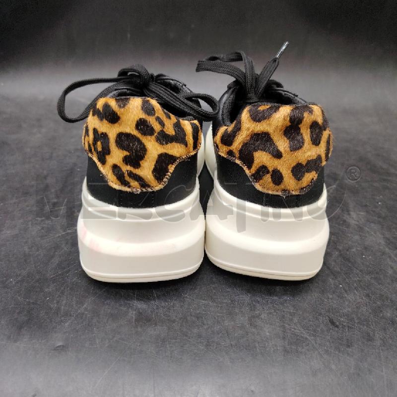 SNEAKERS D BYBLOS NE LUNETTA LEO CAVALLINO | Mercatino dell'Usato Roma eur 4