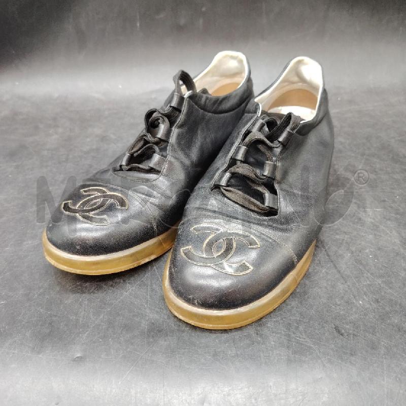 SNEAKERS D CHANEL NERE LOGO PUNTA  | Mercatino dell'Usato Roma eur 1