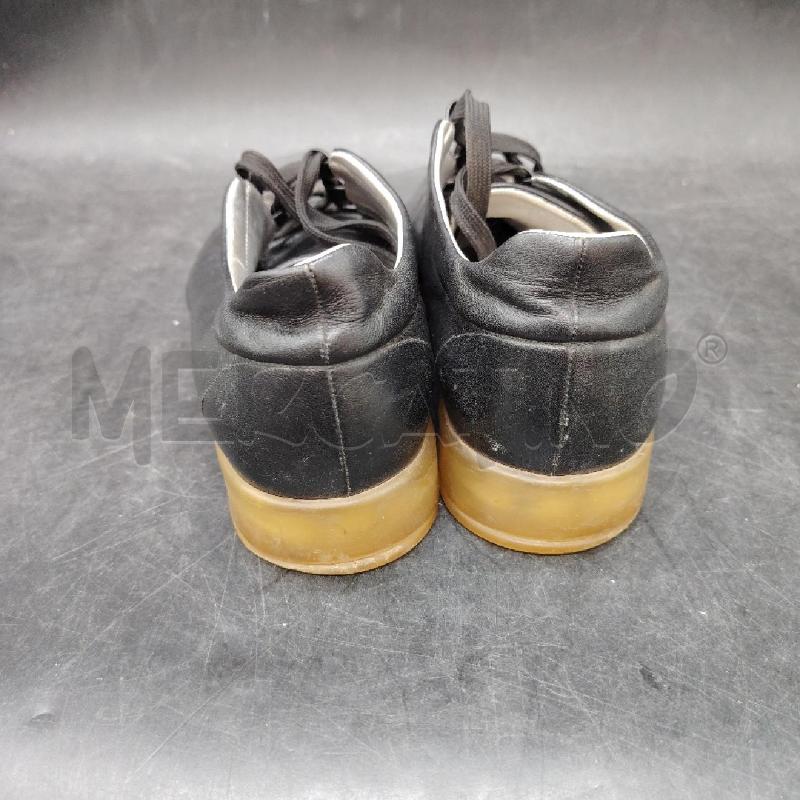 SNEAKERS D CHANEL NERE LOGO PUNTA  | Mercatino dell'Usato Roma eur 4