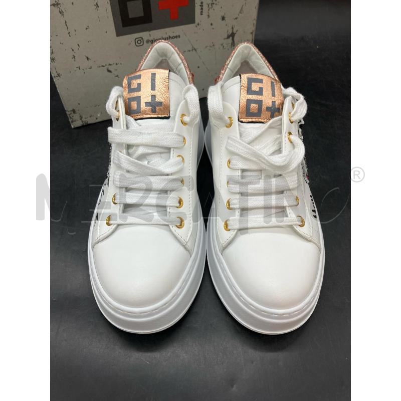 SNEAKERS D SCATO GIO+ BIA LUNETTA GLITTER RICAMO PROFUMO  | Mercatino dell'Usato Roma eur 2