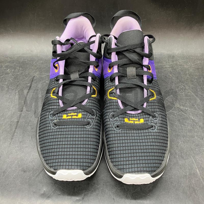 SNEAKERS U NIKE LEBRON DM1123-002 NE GIA | Mercatino dell'Usato Roma eur 2