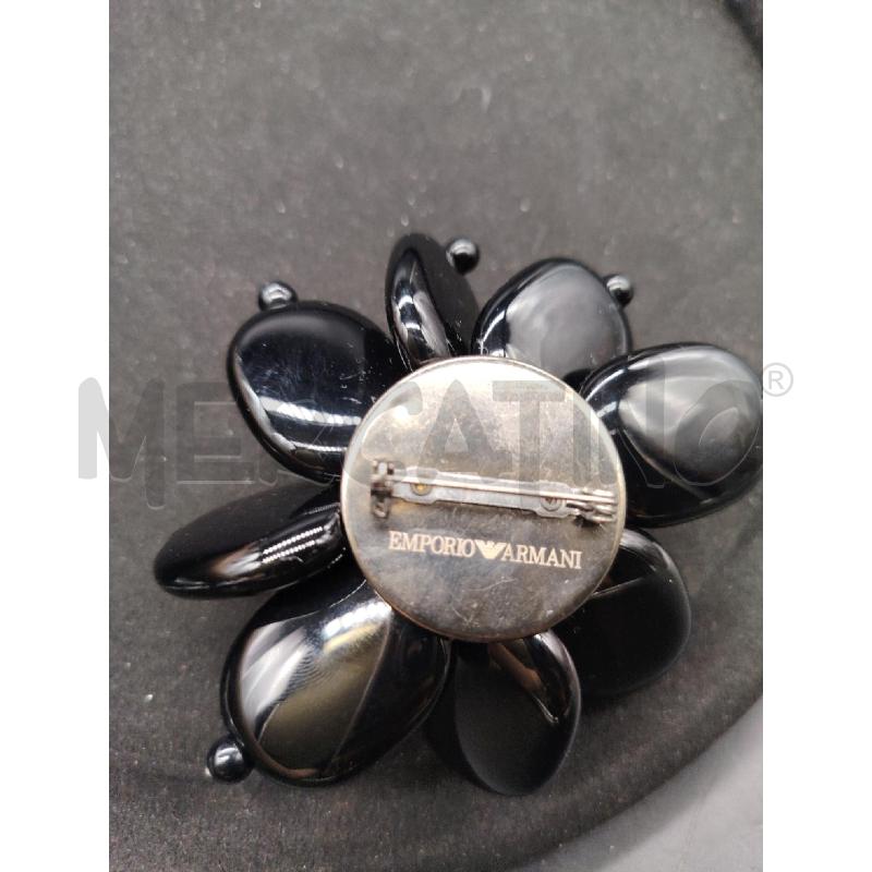 SPILLA EMPORIO ARMANI FIORE NERO  | Mercatino dell'Usato Roma eur 3