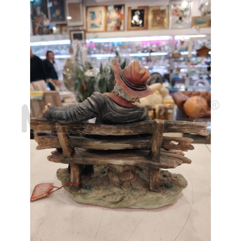 STATUA ANZIANO CDM | Mercatino dell'Usato Roma eur 3