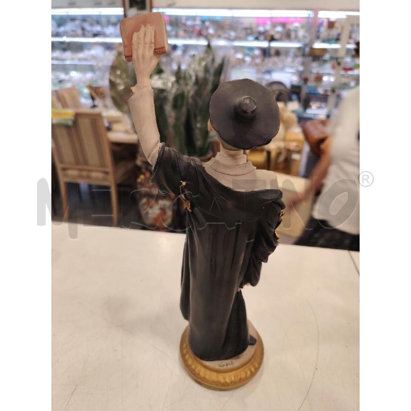 STATUA AVVOCATO  | Mercatino dell'Usato Roma eur 3