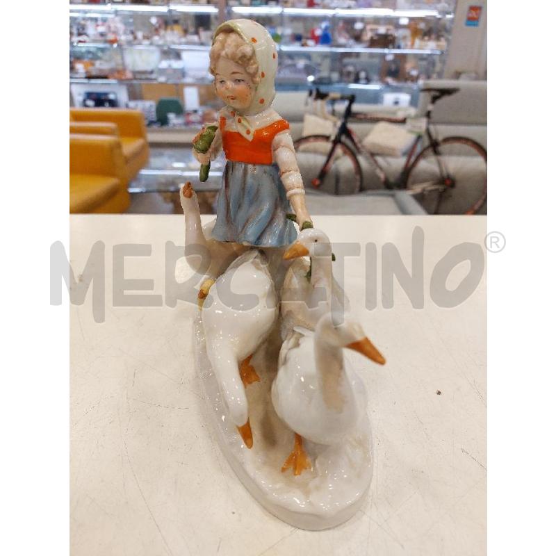 STATUA BIMBA C/OCHE  | Mercatino dell'Usato Roma eur 2