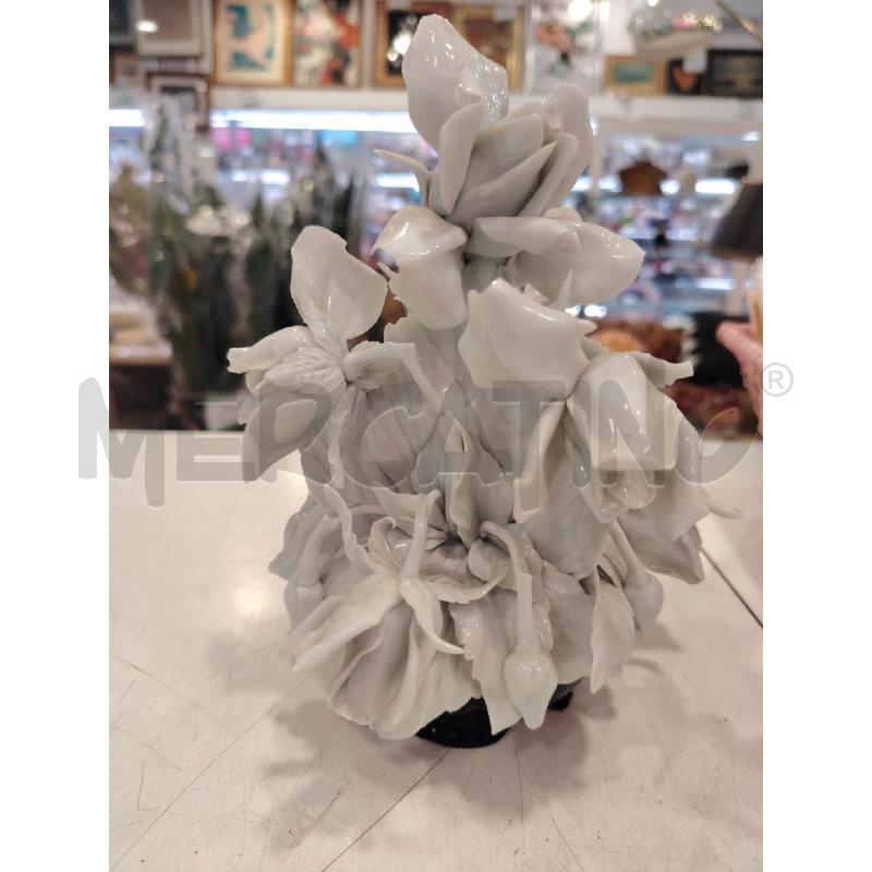 STATUA CDM FIORI BIANCHI  | Mercatino dell'Usato Roma eur 1