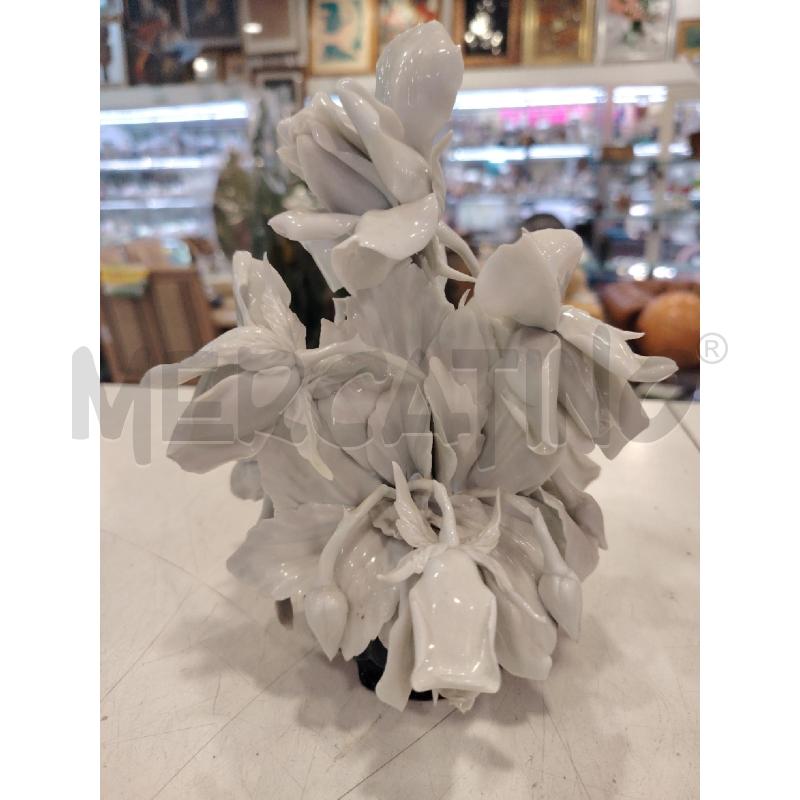 STATUA CDM FIORI BIANCHI  | Mercatino dell'Usato Roma eur 2